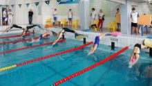 В Открытом чемпионате России по зимнему плаванию приняла участие 93-летняя пловчиха
